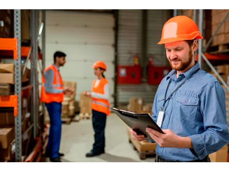 Especializada em Segurança no Trabalho na Pedreira